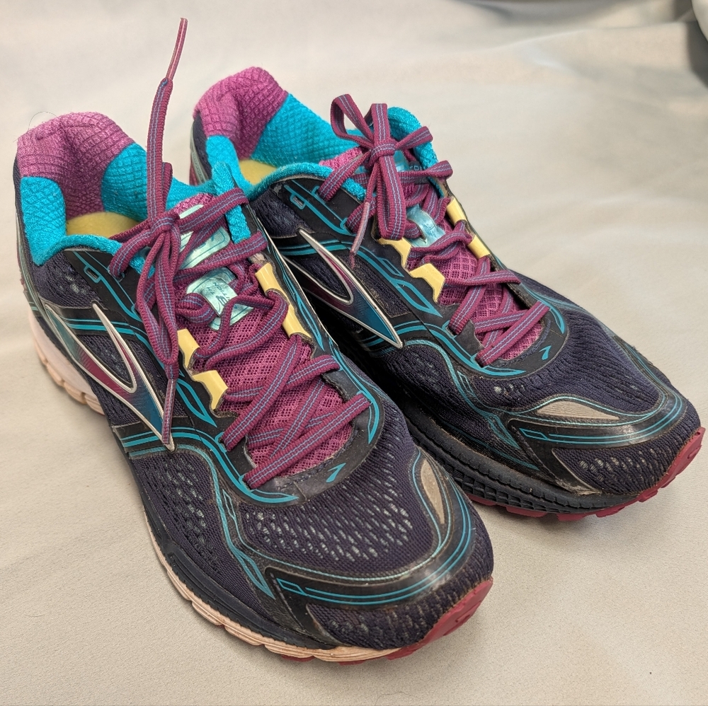 Brooks Women's Running Shoes - Purple and Teal Size 10